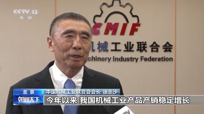 小型挖掘机：型号规格揭秘与租赁价格解析